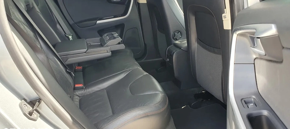 Volvo XC 60 cena 43900 przebieg: 187000, rok produkcji 2010 z Pułtusk małe 781